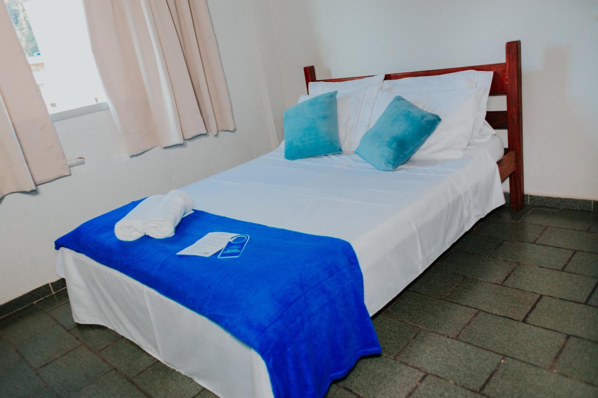 Hotel Santa Terezinha Alfredo Chaves Exterior foto